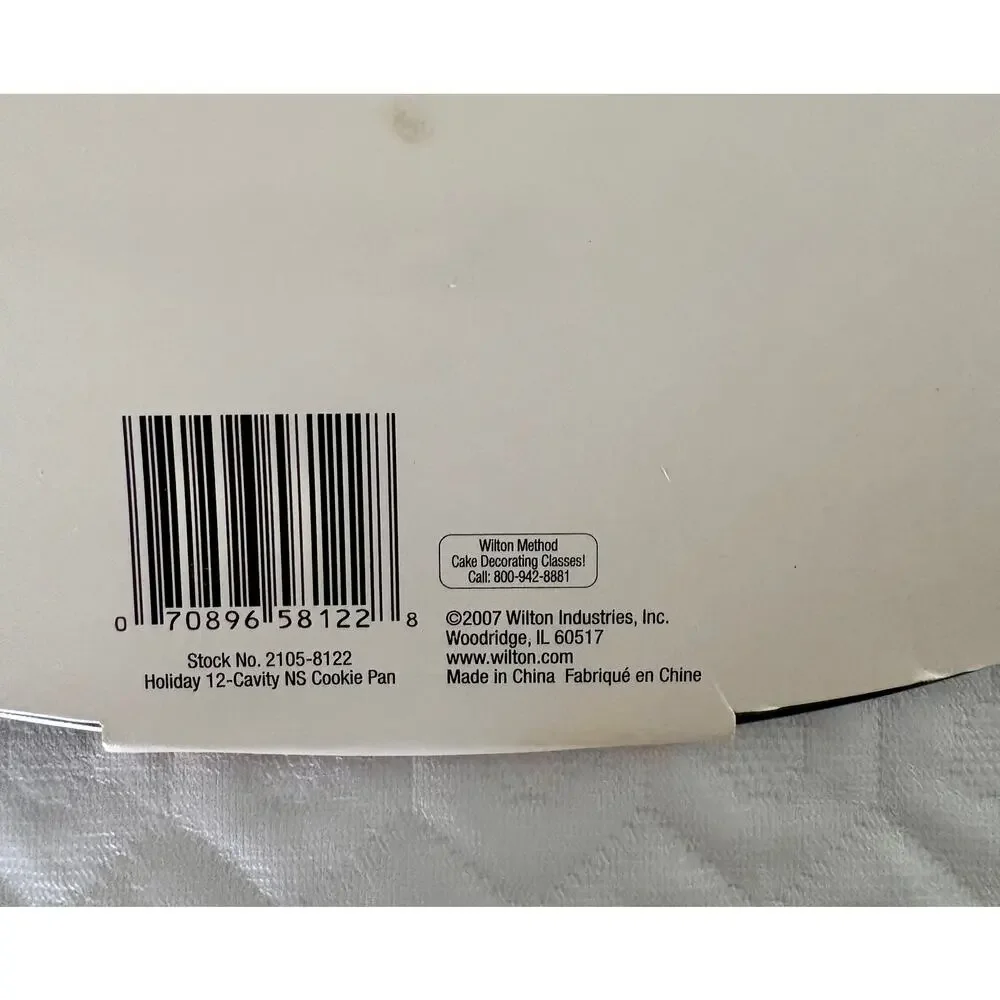 Wilton Christmas Holiday 12 Cavity Cookie Pan Nonstick Shapes 2105-8122 NOS